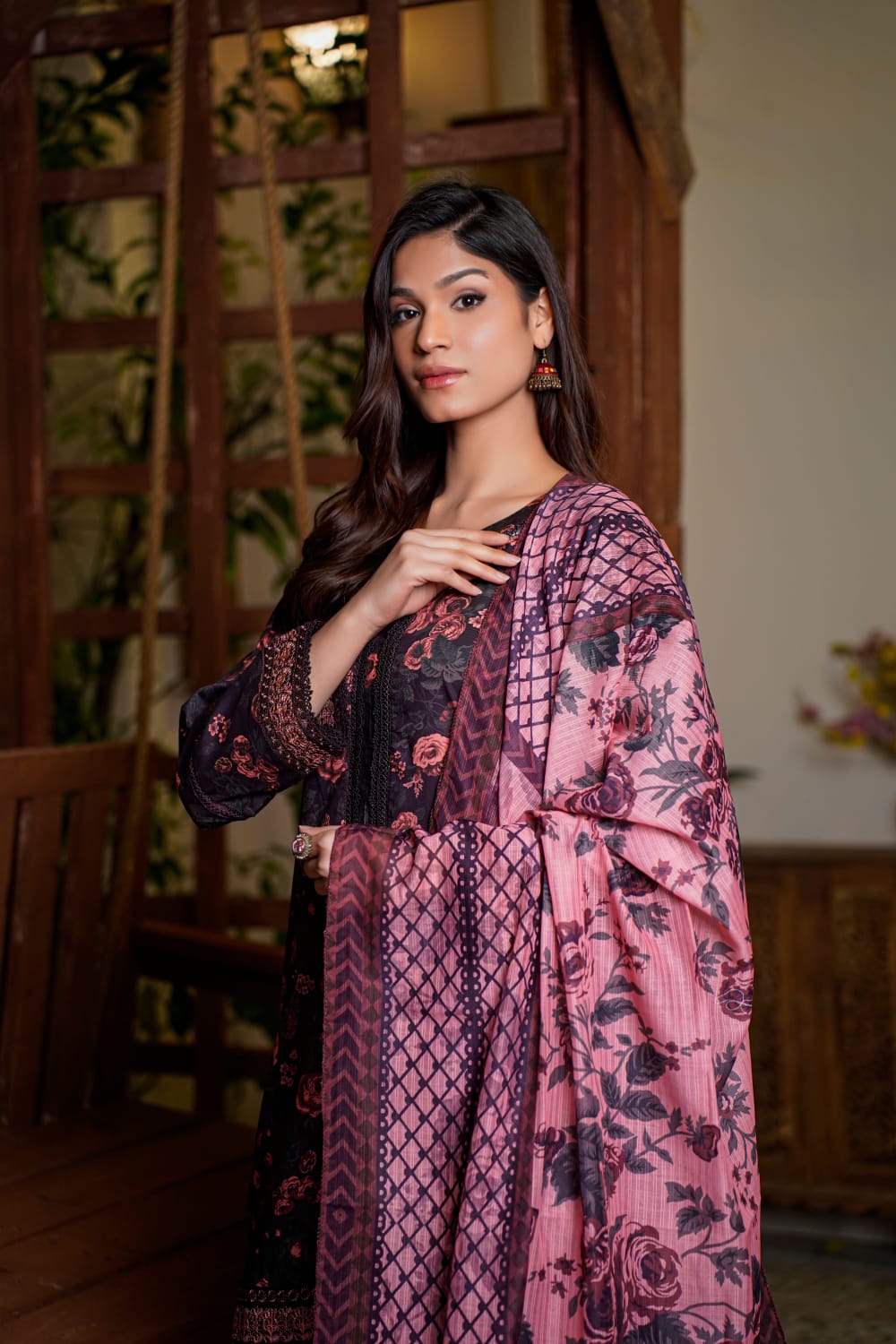 Women's Embroidered Ethnic Suit Set - Image 3